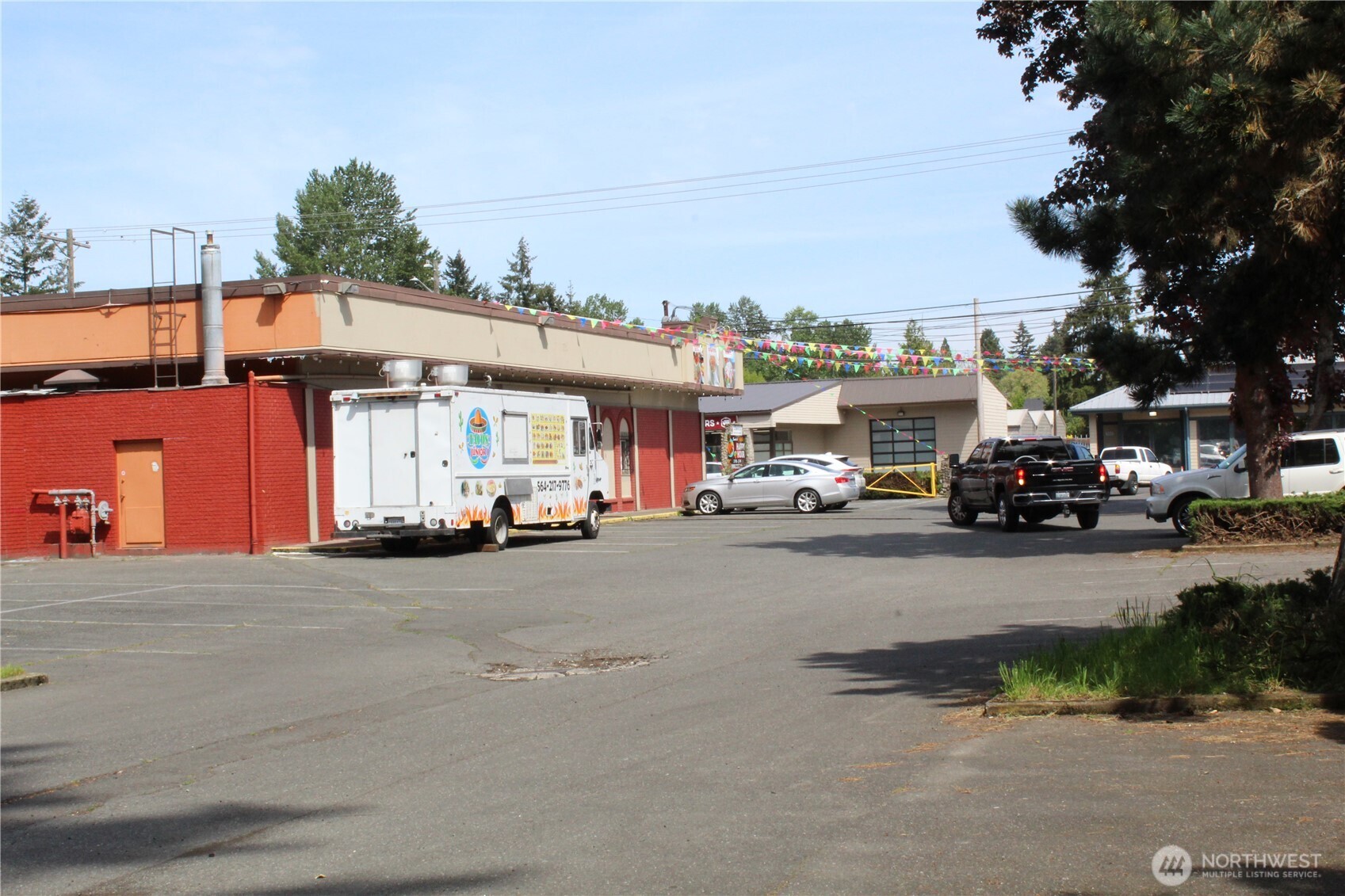 9002 Pacific Avenue Property Photo 3