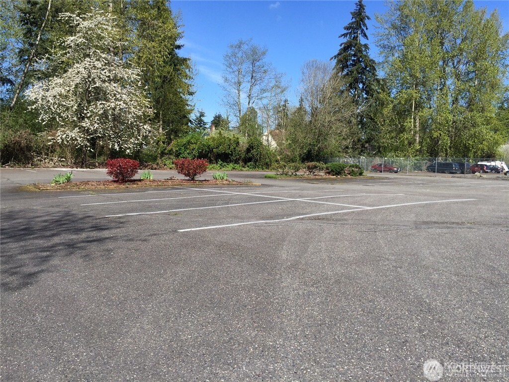 9002 Pacific Avenue Property Photo 9