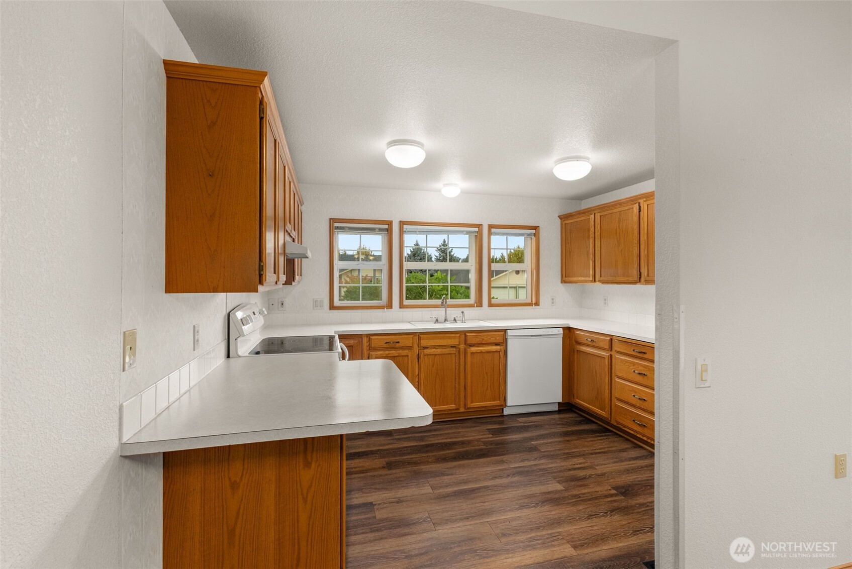 108 Carl Sandburg Drive Property Photo 8