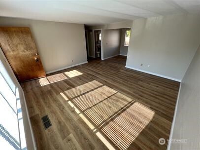 1010 W Pioneer Property Photo 17