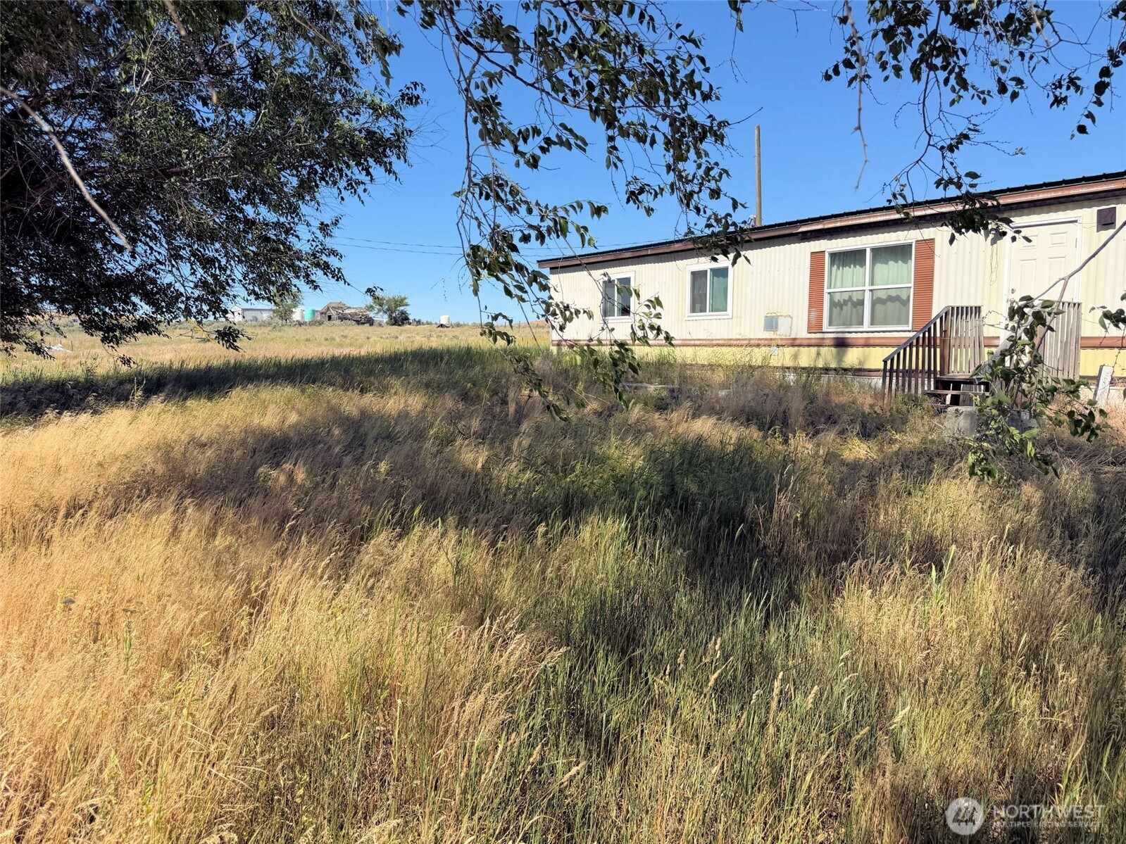 32498 Crick Road Property Photo 3