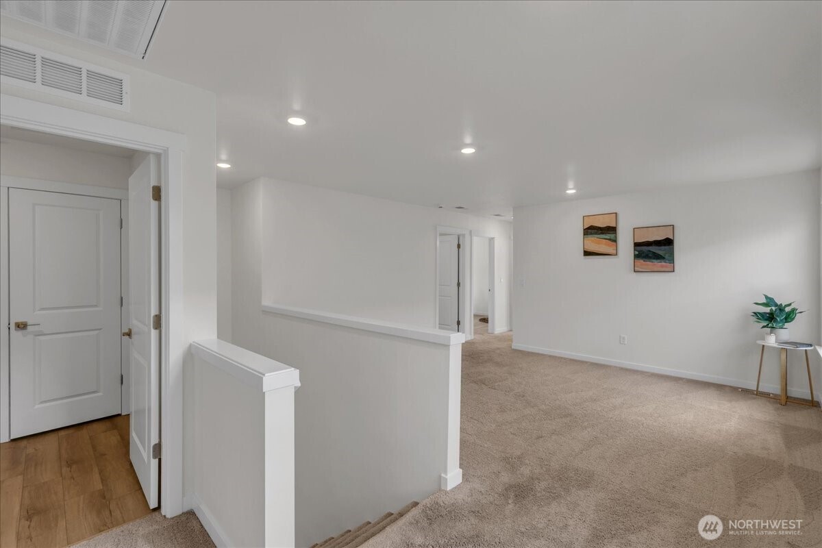 4912 88th Dr Ne Property Photo 16
