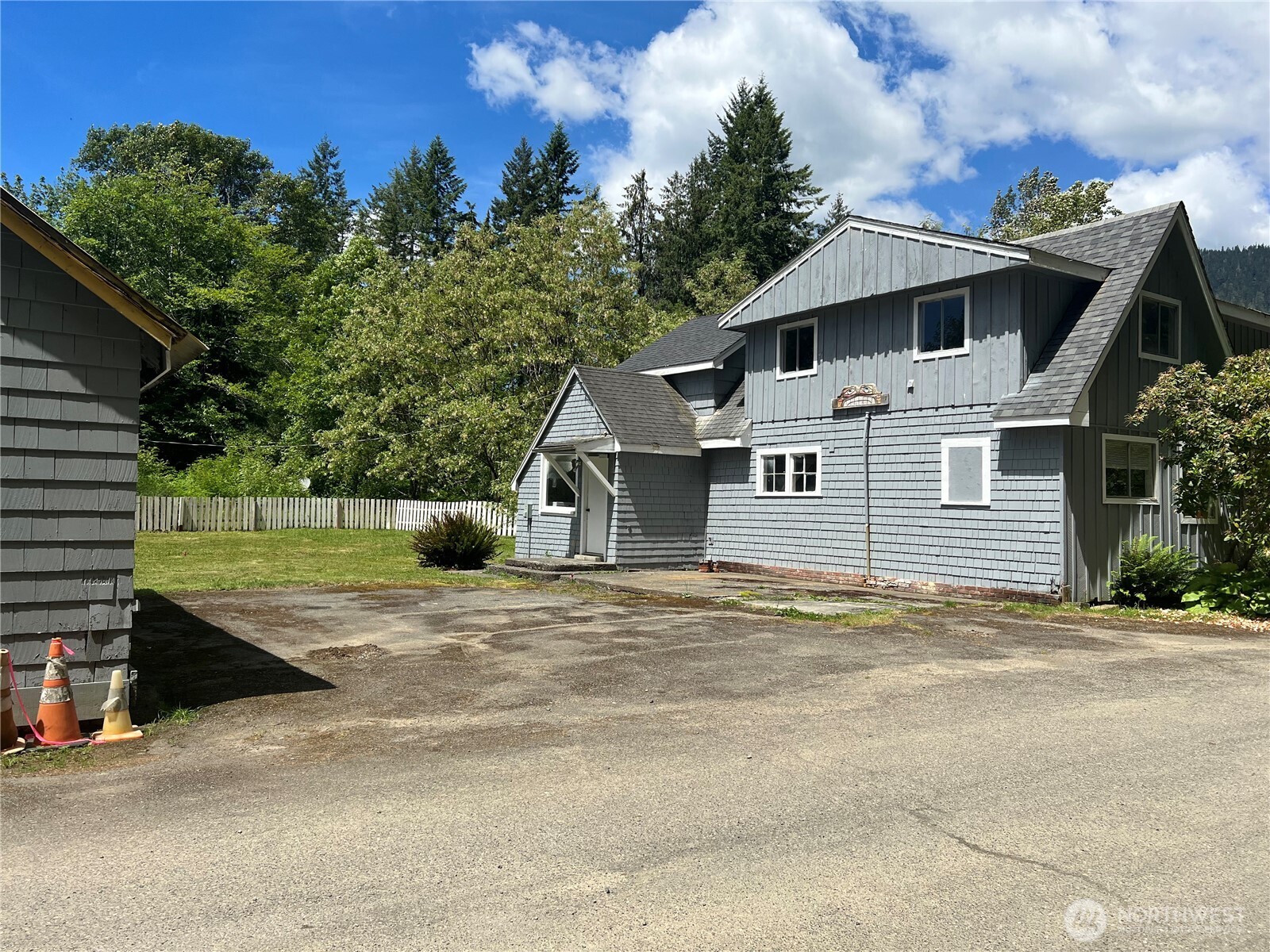 6467 Us Highway 101 Property Photo 5