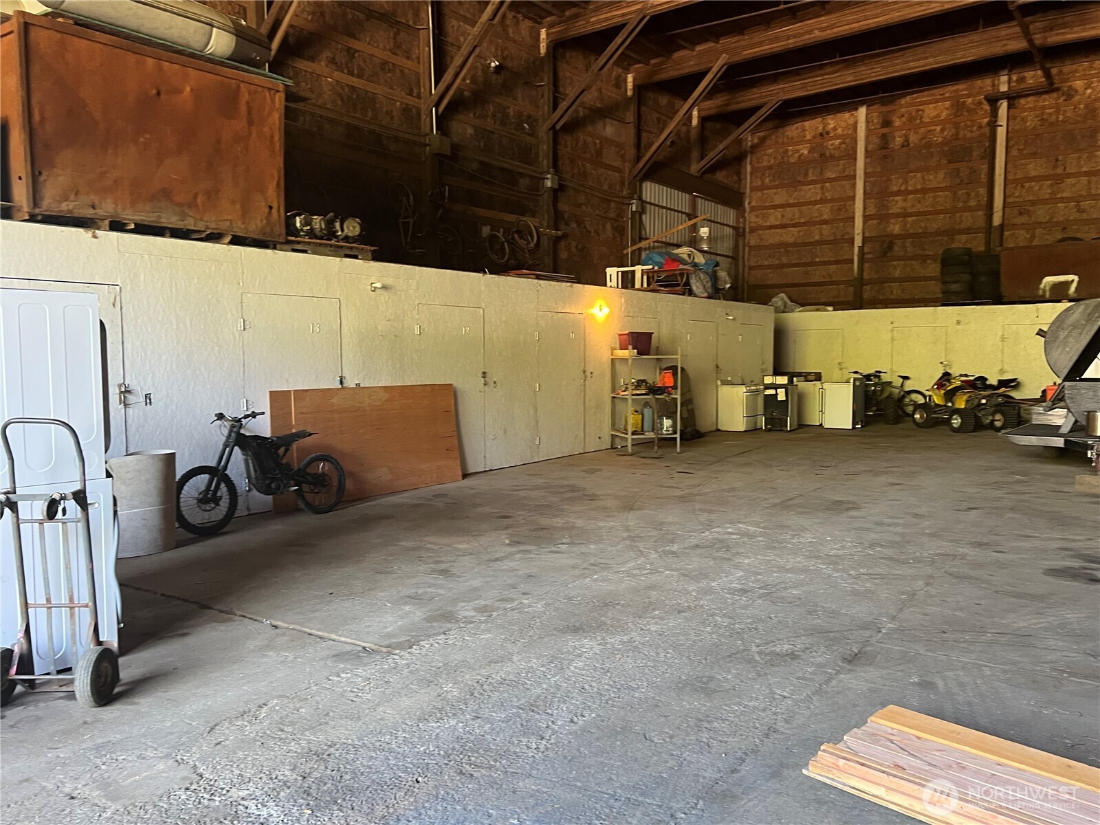 6467 Us Highway 101 Property Photo 17