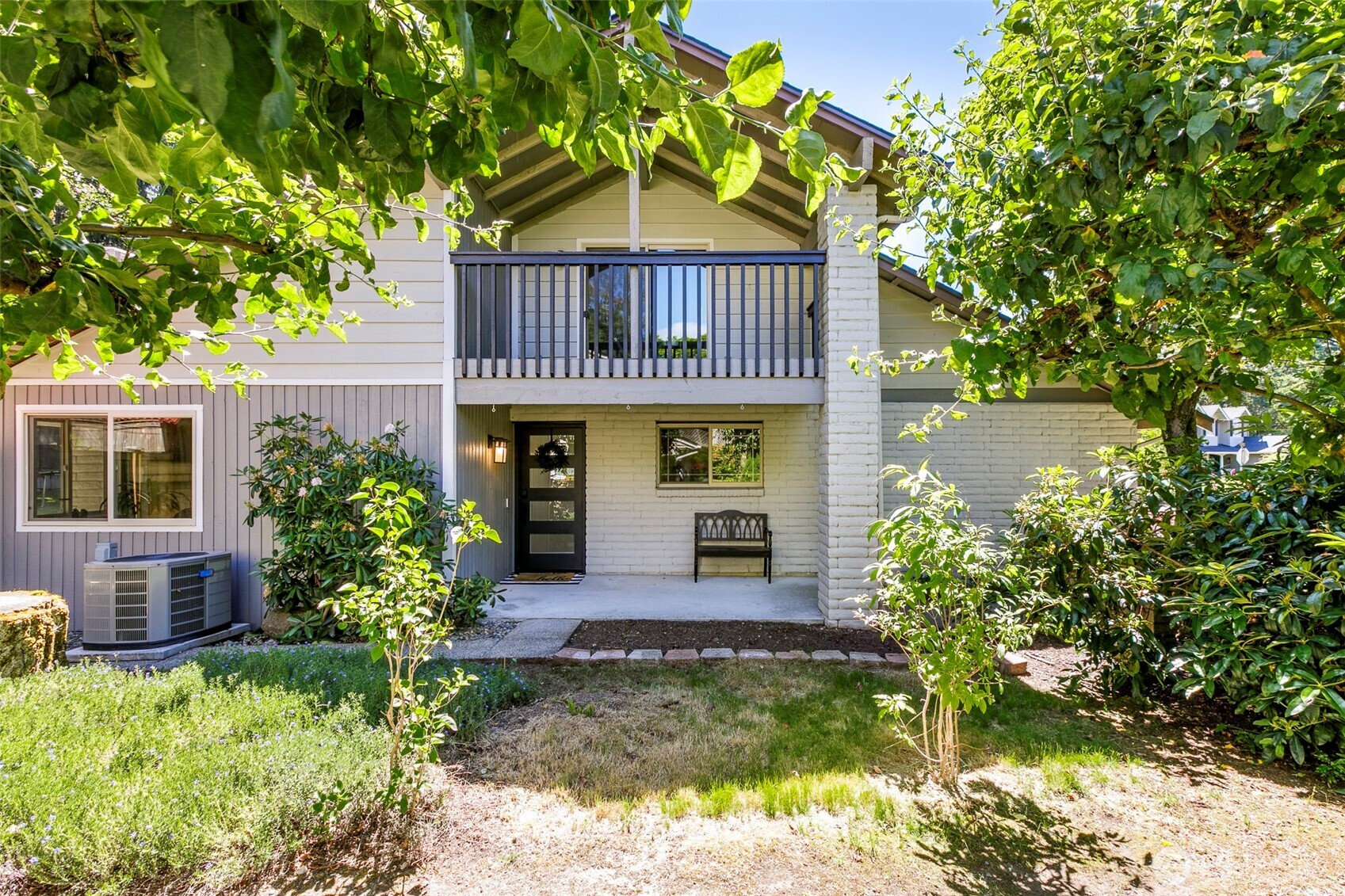 105 Lila Street Property Photo 2