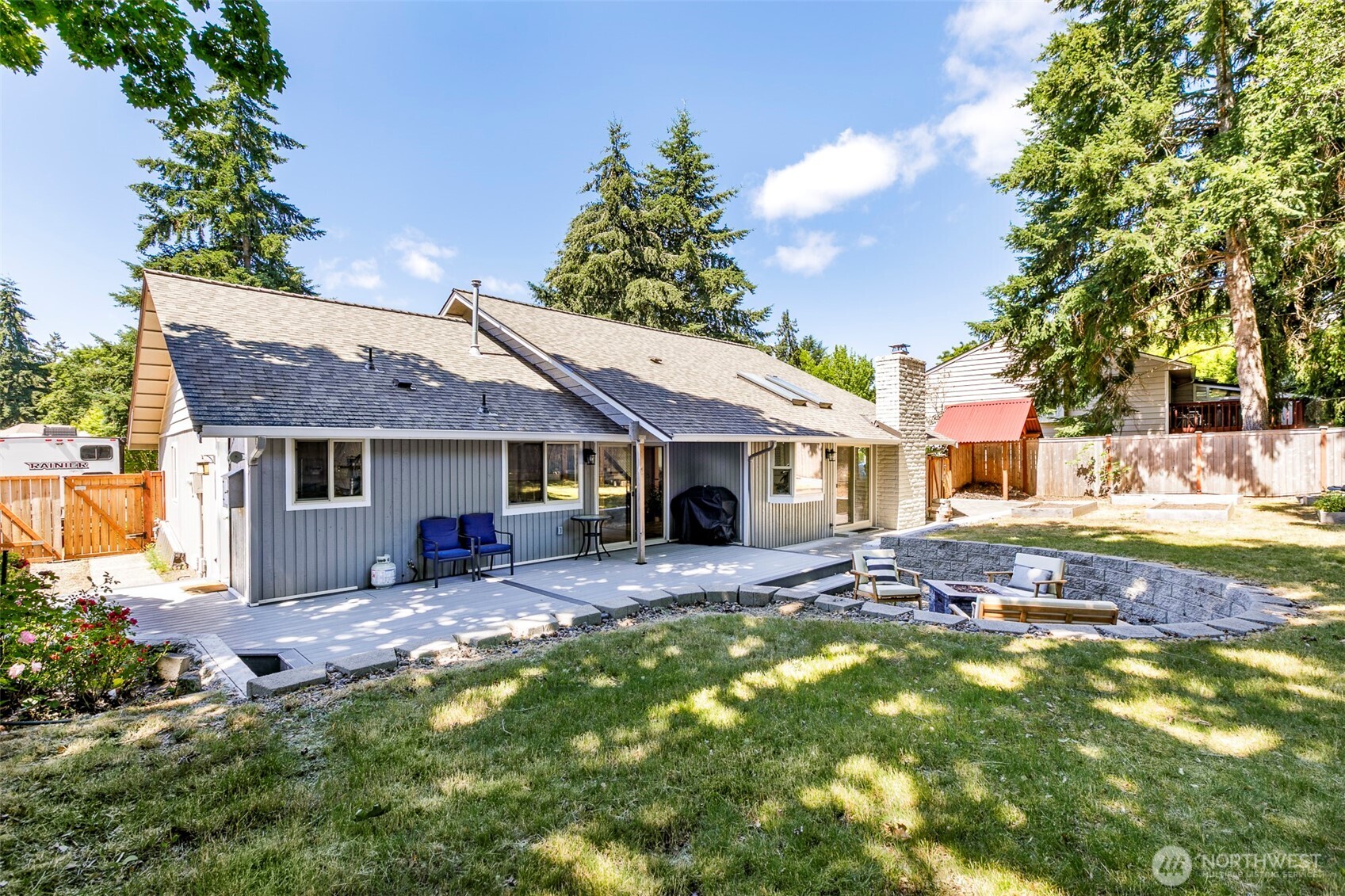 105 Lila Street Property Photo 4