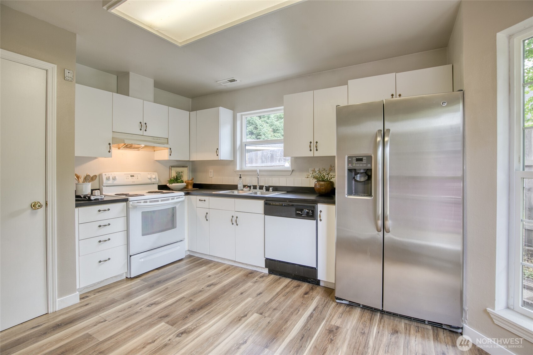 1505 Glen Court Property Photo 9