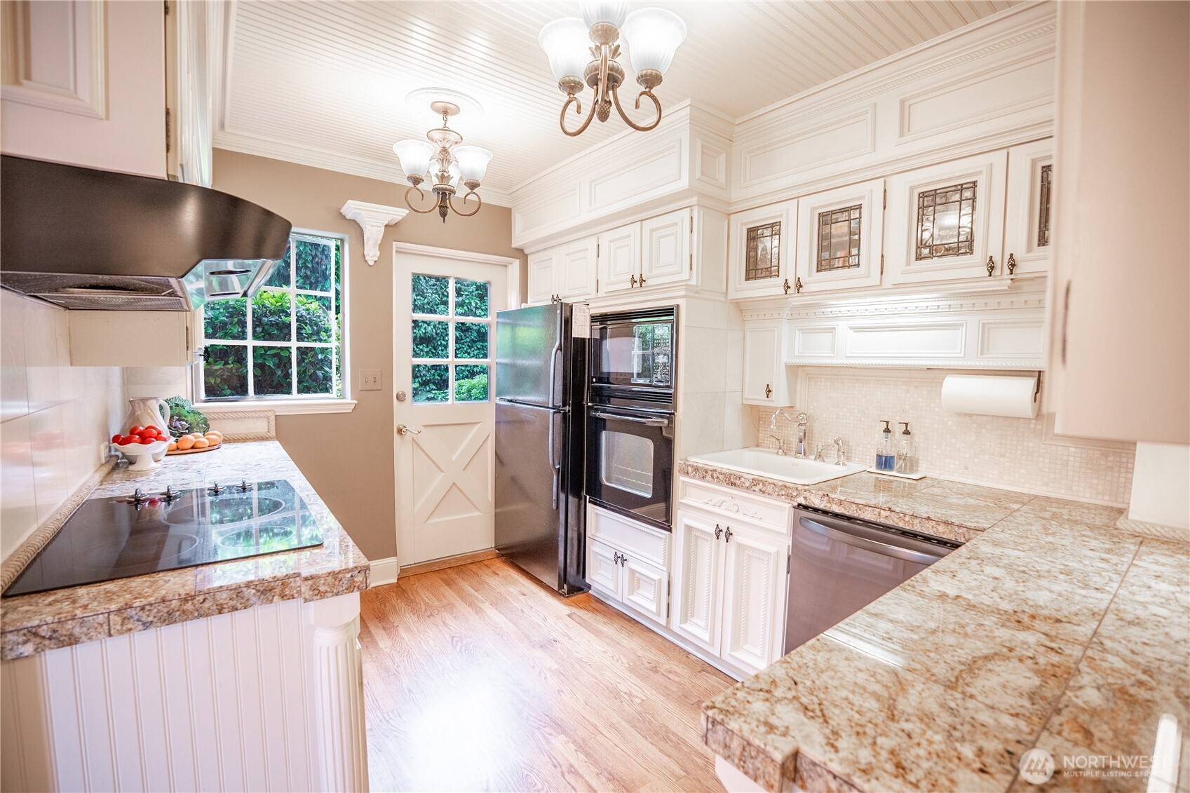 10007 Lake Steilacoom Drive Property Photo 10