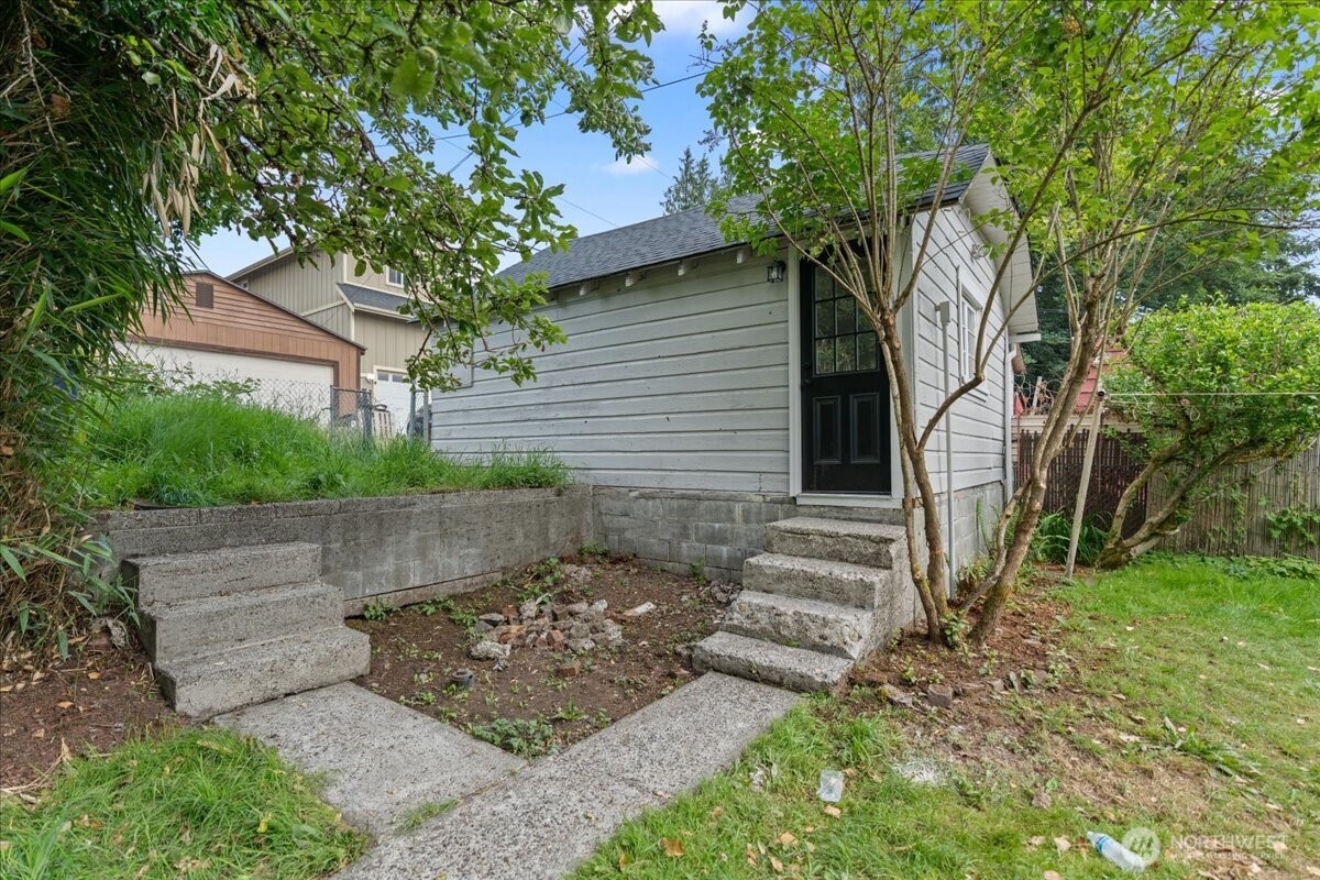 2322 S Ash Street Property Photo 27
