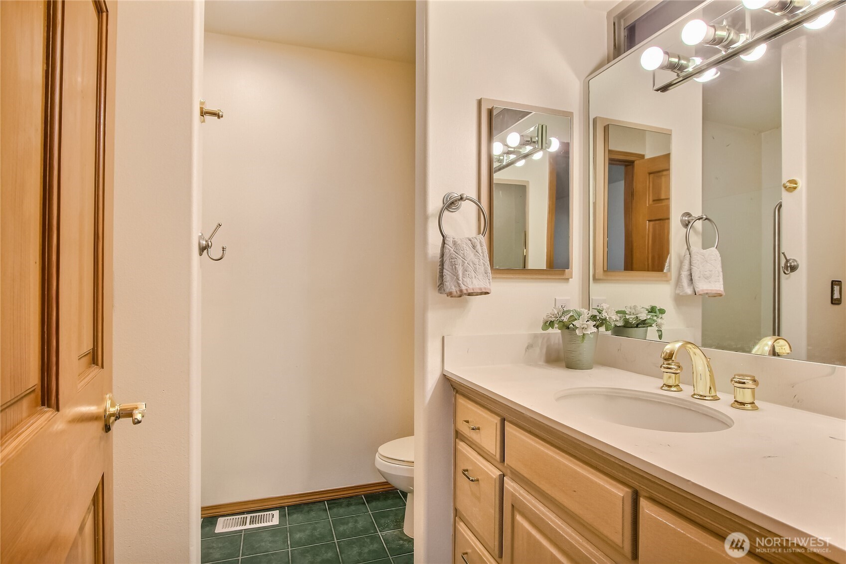 116 143rd Street Property Photo 27