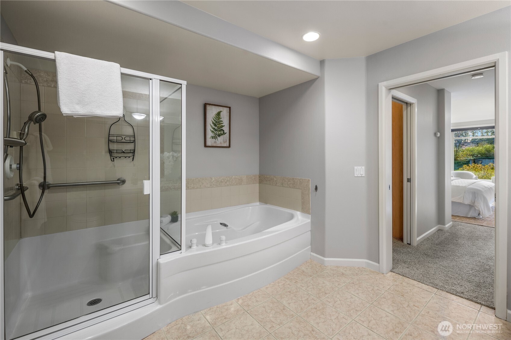 225 4th Avenue A304 Property Photo 17