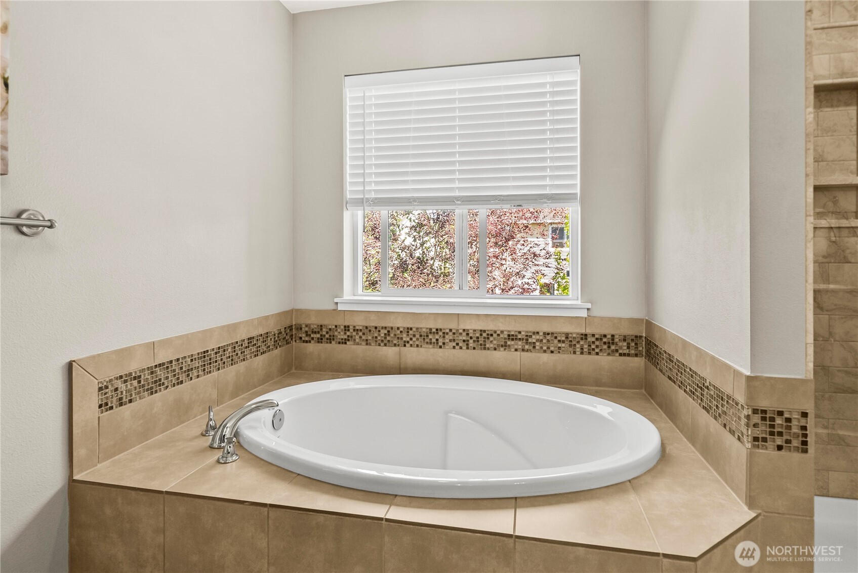 18428 Village Parkway Property Photo 22