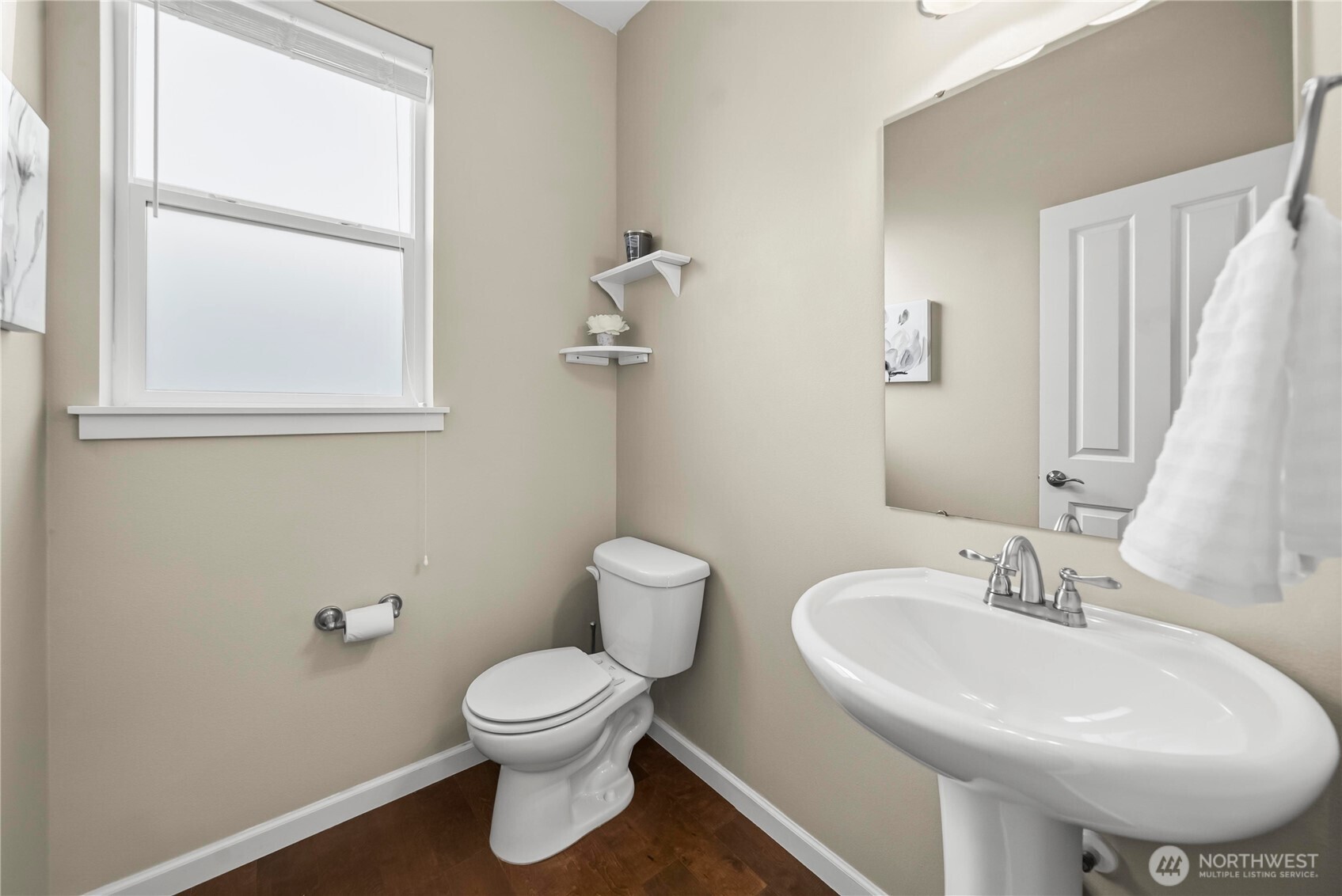18428 Village Parkway Property Photo 31