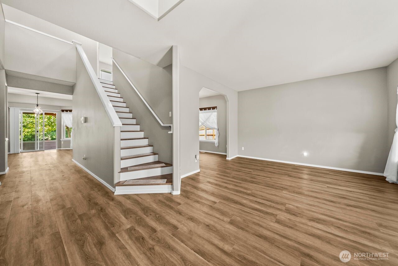 15802 123rd Avenue Property Photo 2