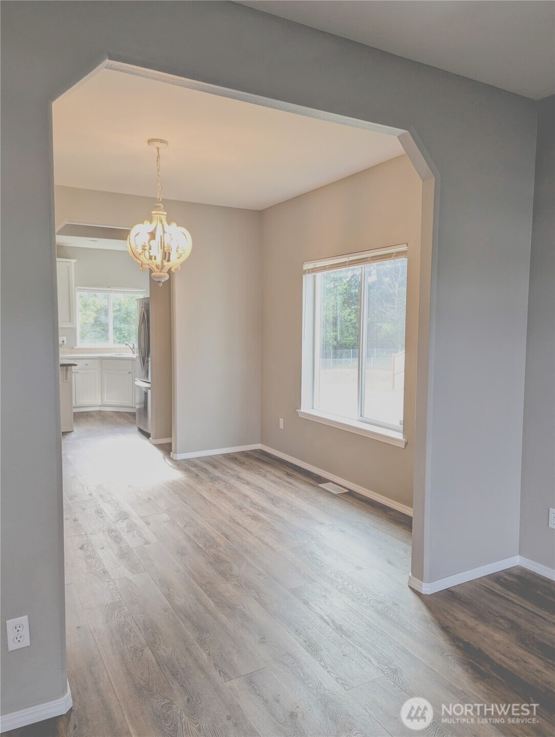 15802 123rd Avenue Property Photo 4