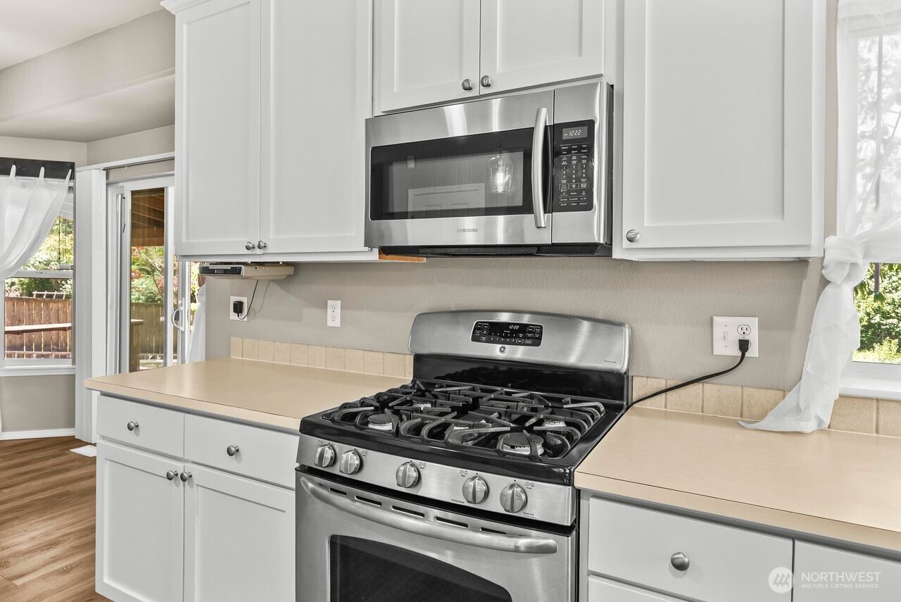15802 123rd Avenue Property Photo 10