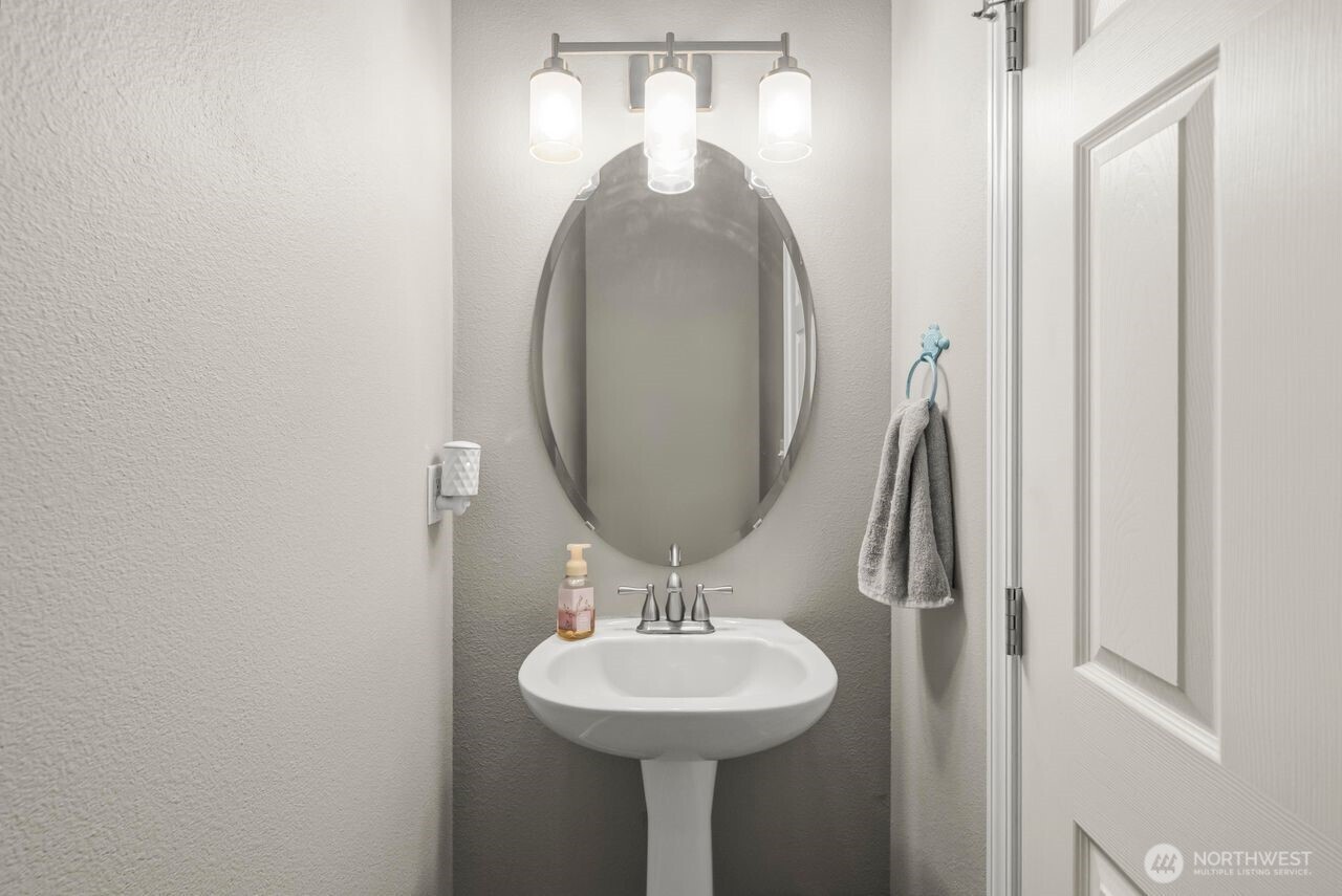15802 123rd Avenue Property Photo 11