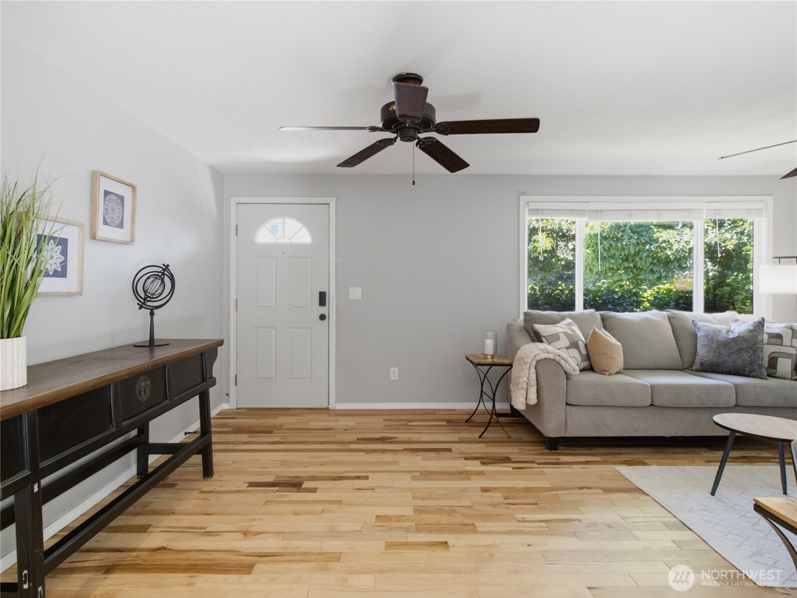 3708 N Orchard Street Property Photo 4