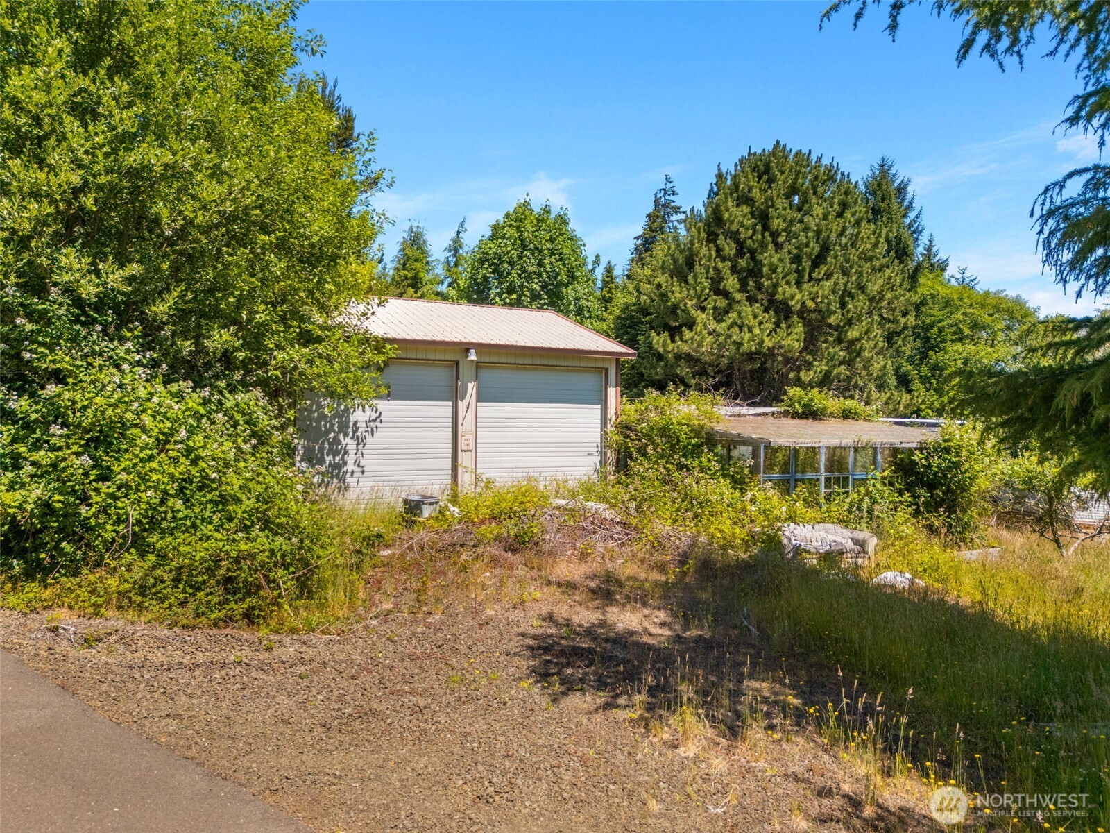 621 Ostman Road Property Photo 4