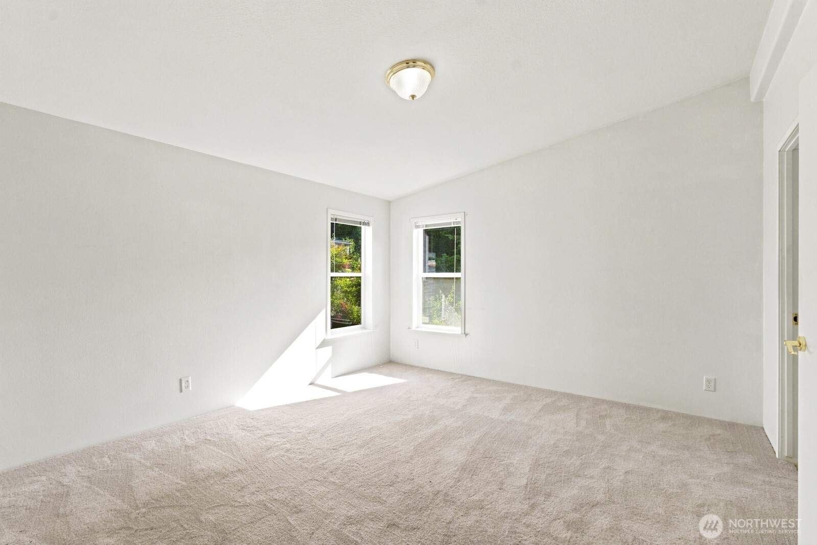 2302 R Street 85 Property Photo 14