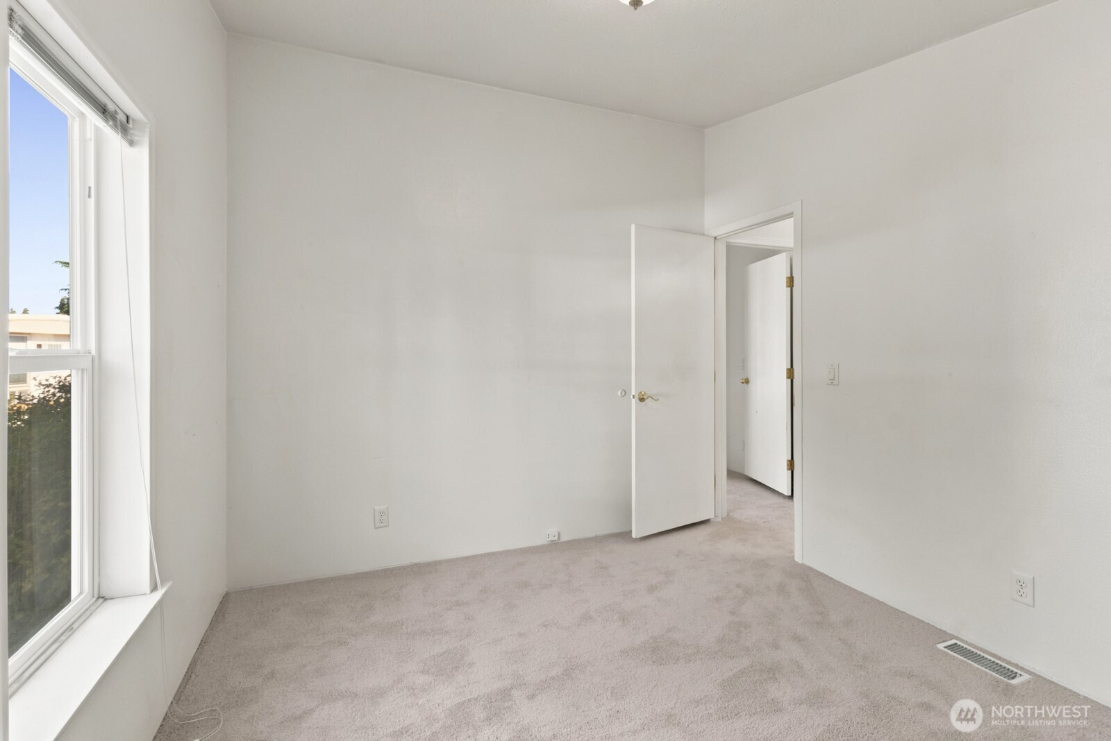 2302 R Street 85 Property Photo 30