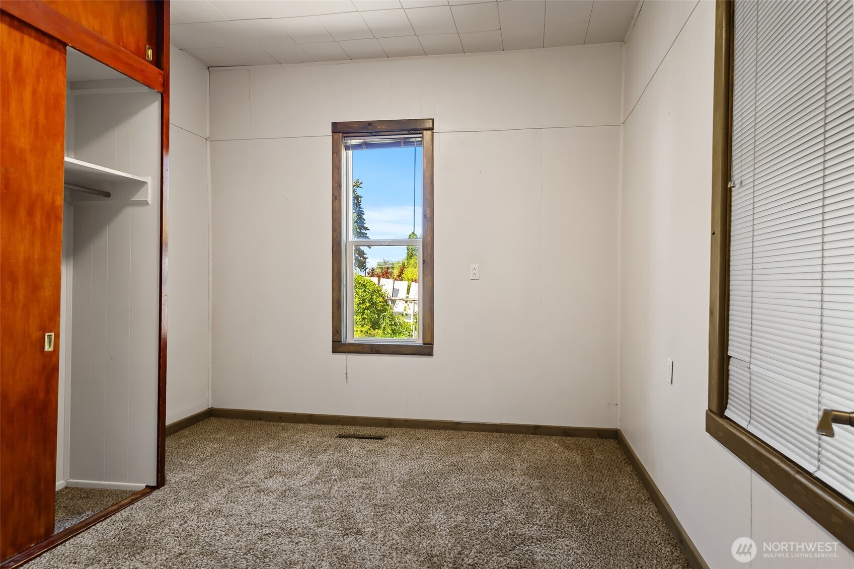 604 N Pacific Street Property Photo 15