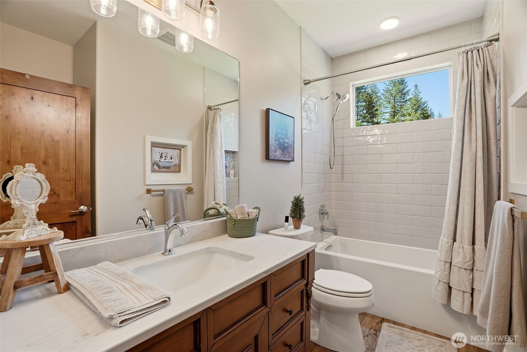 2542962 Property Photo 18