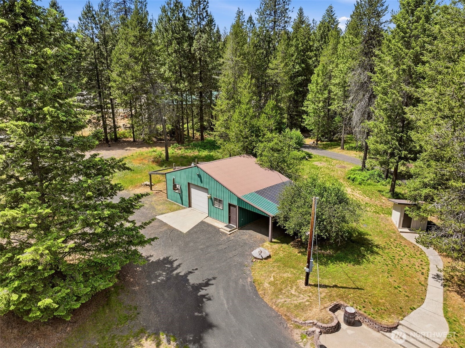 2542962 Property Photo 39