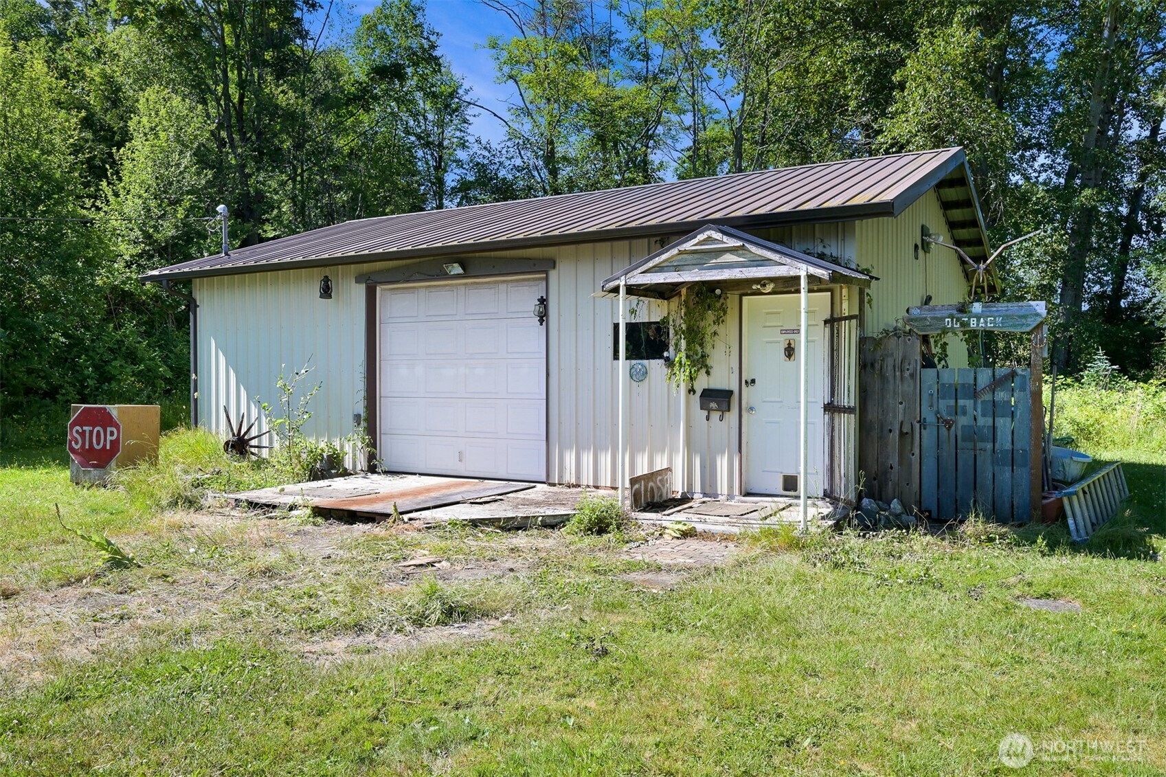 3138 Alderwood Property Photo 28