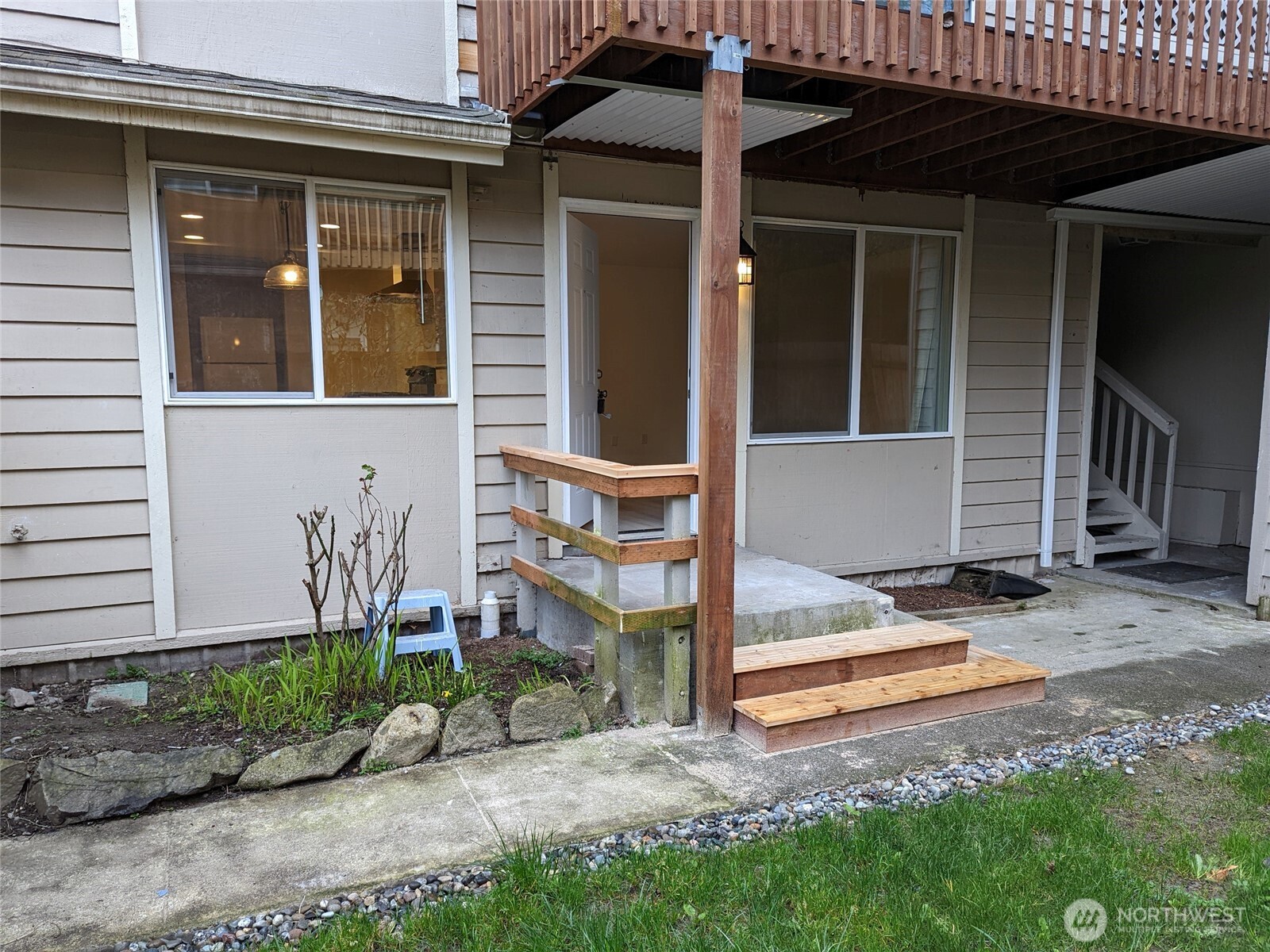 2224 Ne 197th Place Property Photo 6