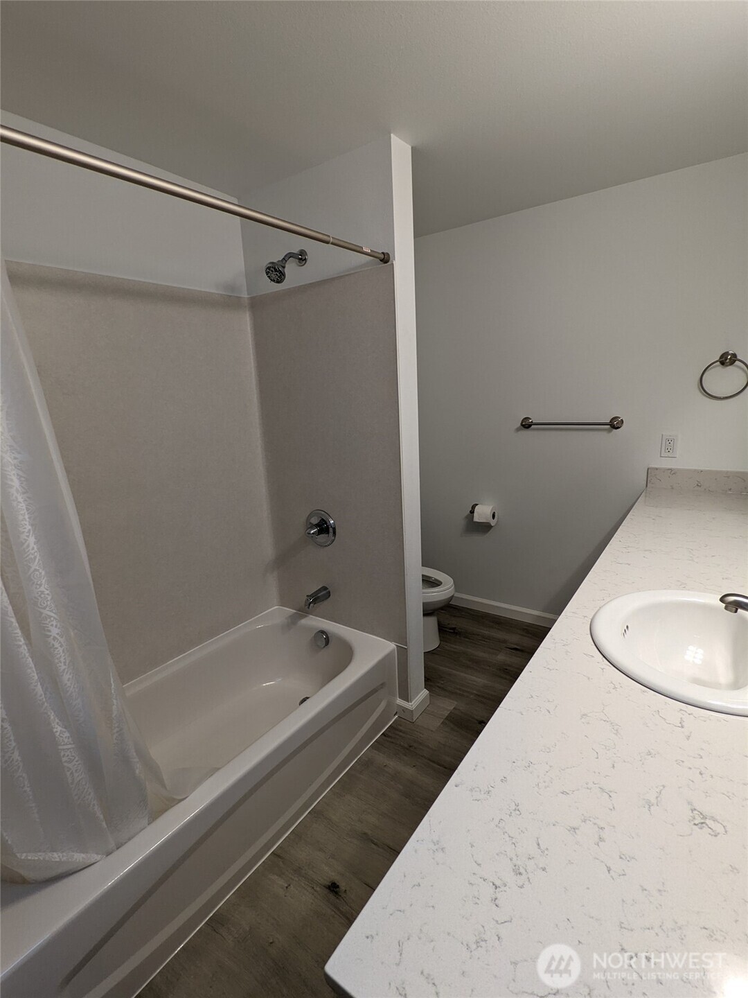 2224 Ne 197th Place Property Photo 11