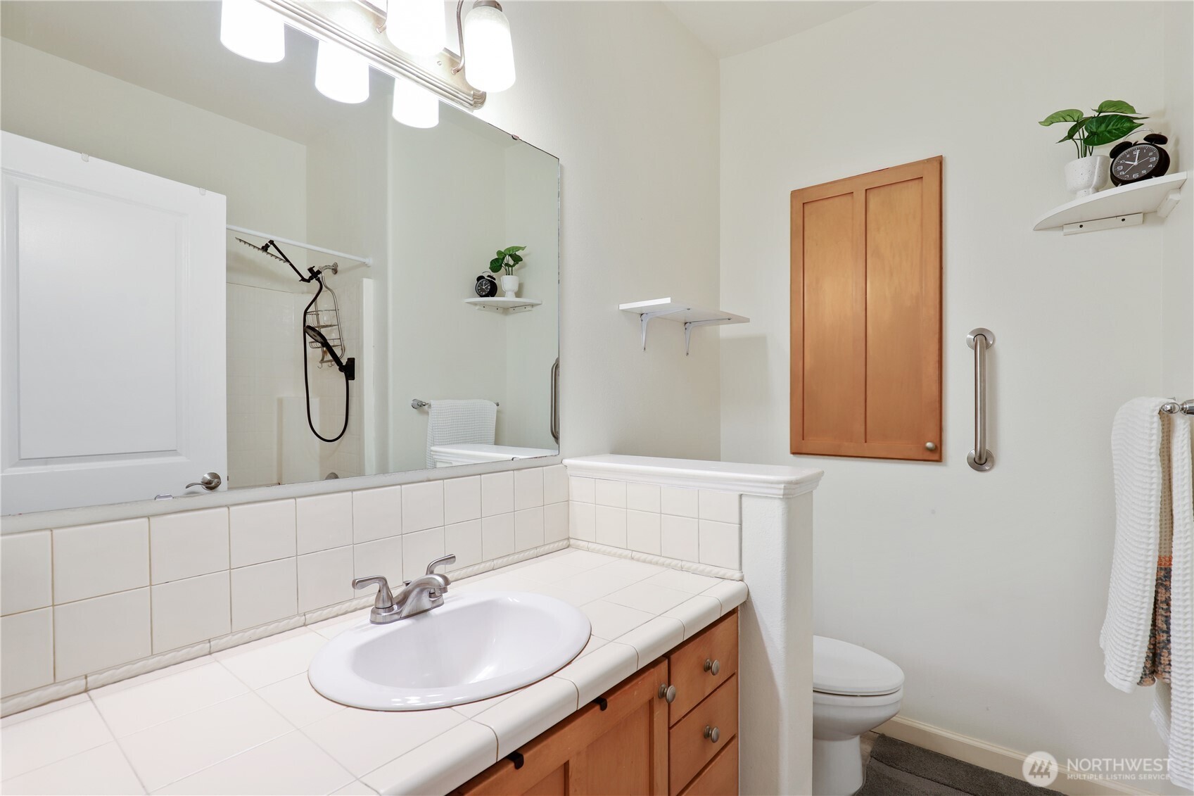 320 E 32nd Street 103 Property Photo 19