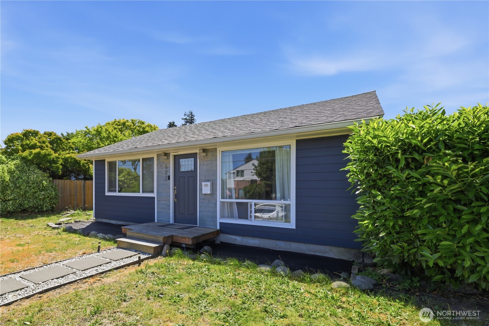 622 6th Street Property Photo 2