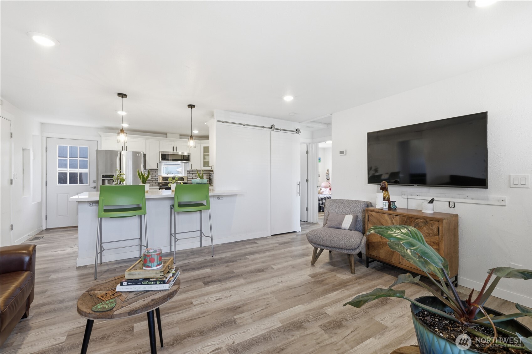 622 6th Street Property Photo 3
