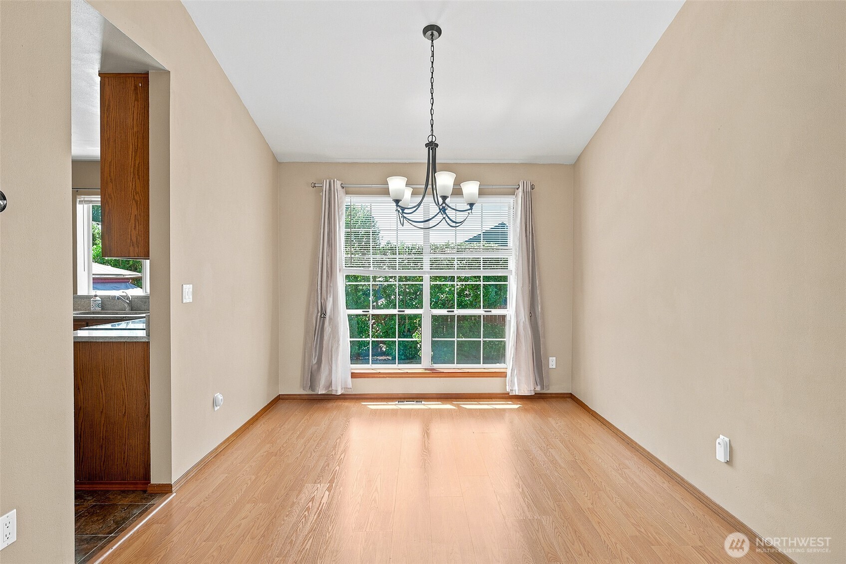 5726 67th Street Property Photo 6