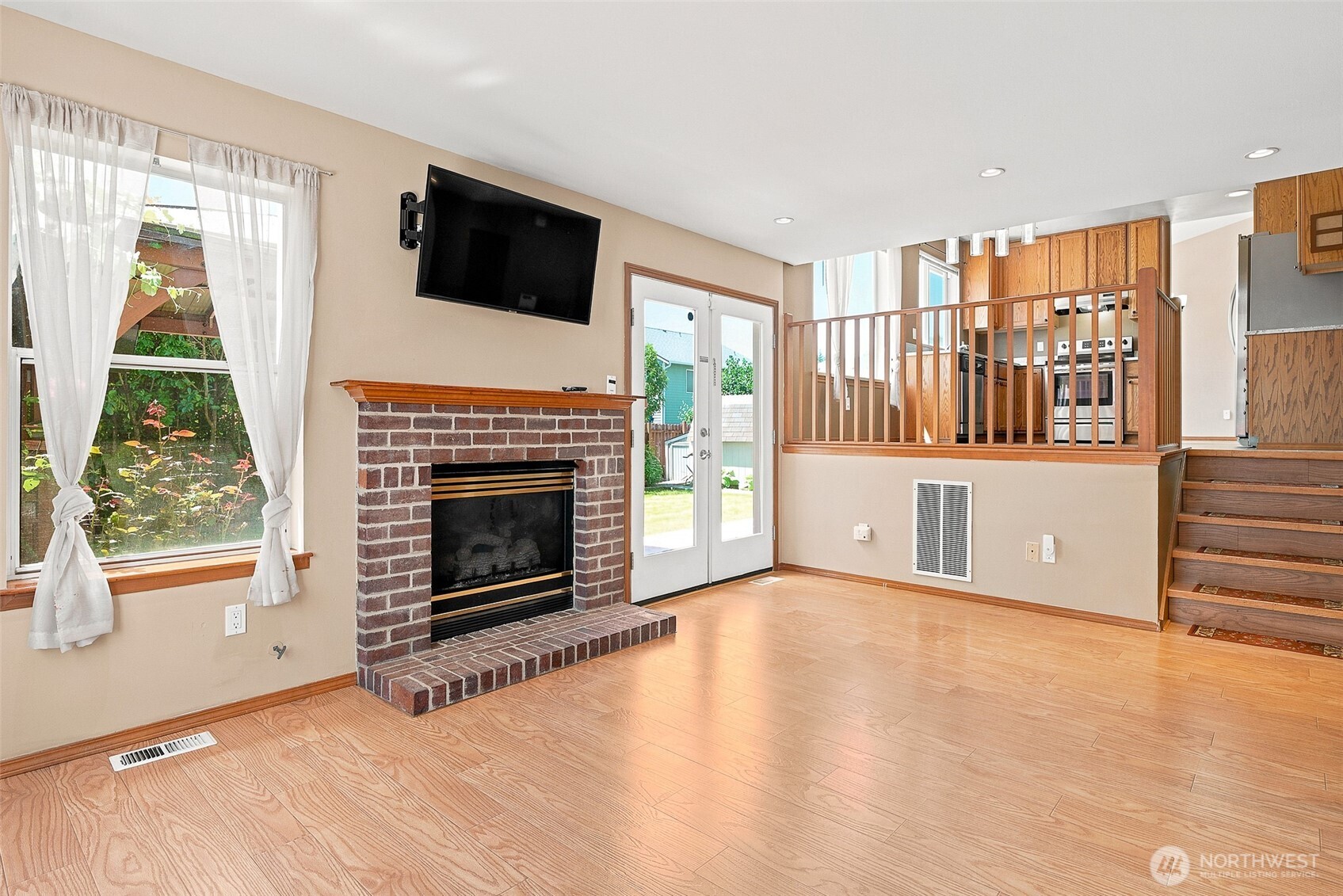 5726 67th Street Property Photo 9