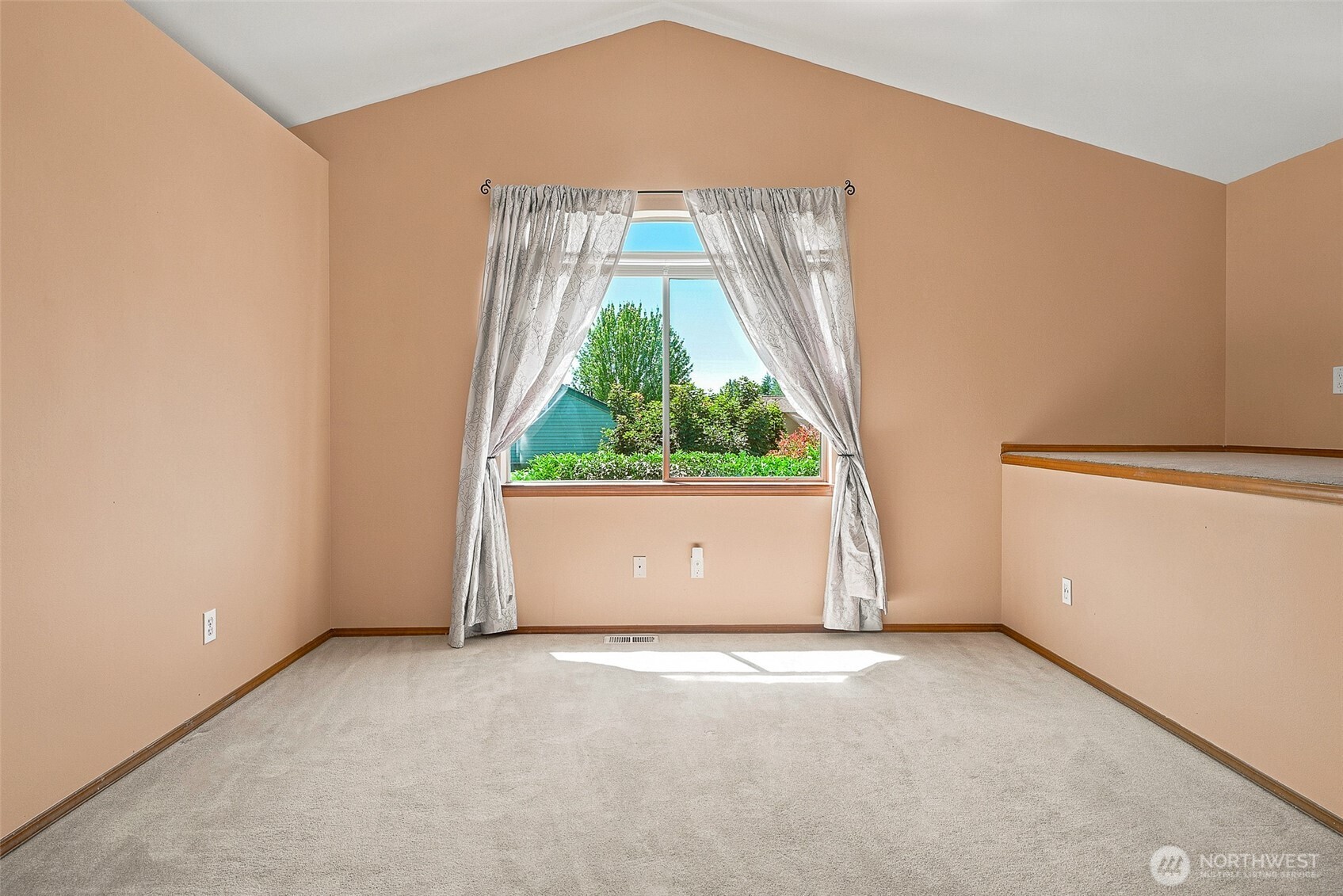 5726 67th Street Property Photo 12