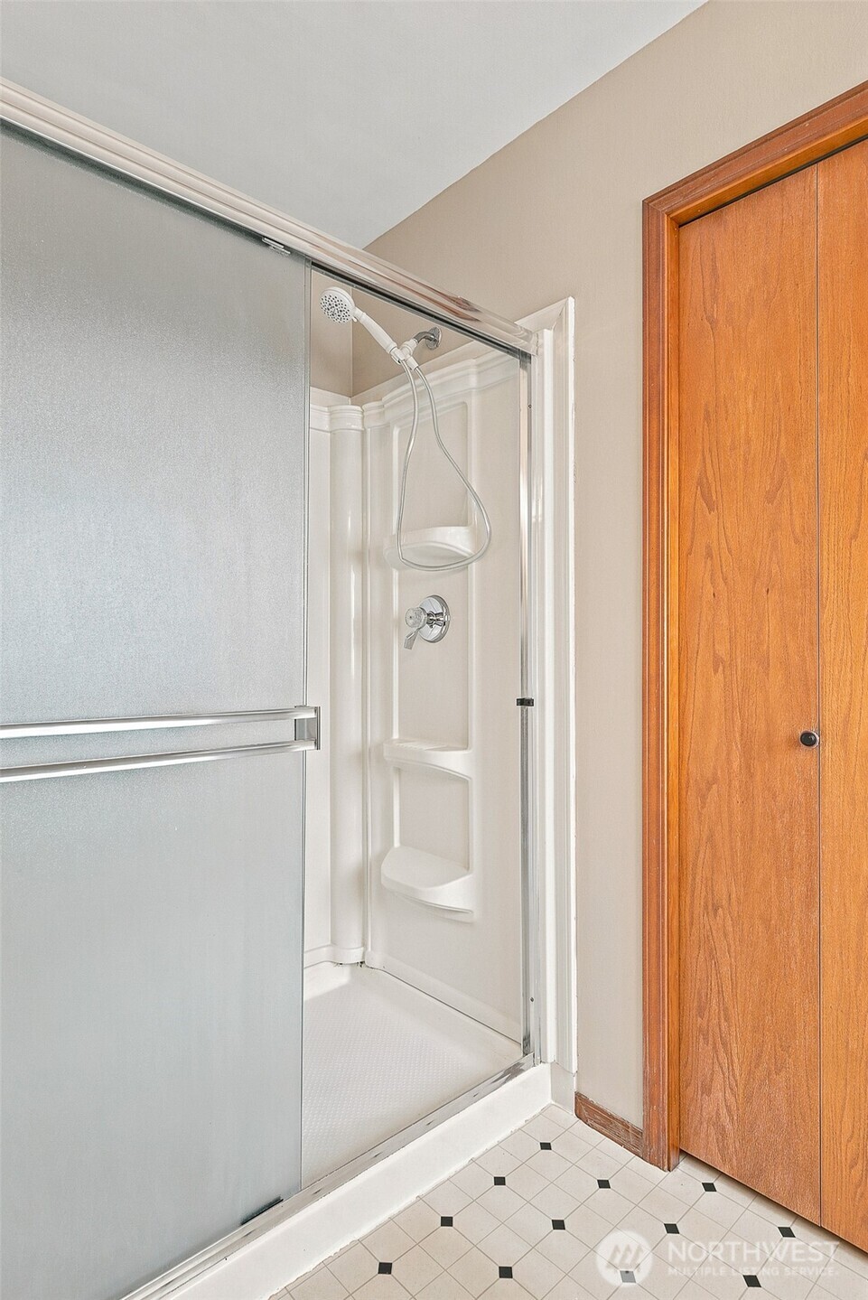 5726 67th Street Property Photo 17
