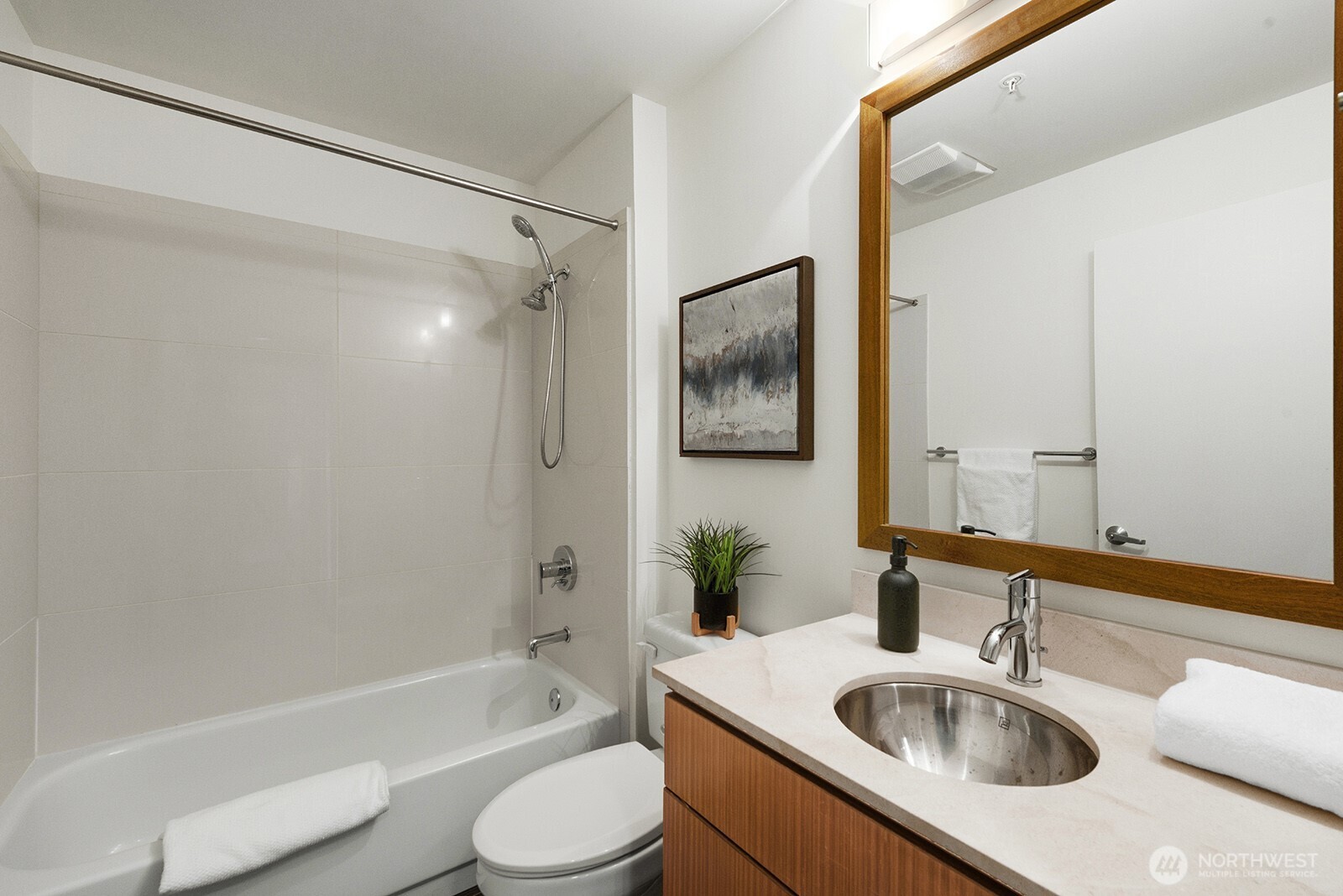 1711 E Olive Way 314 Property Photo 15