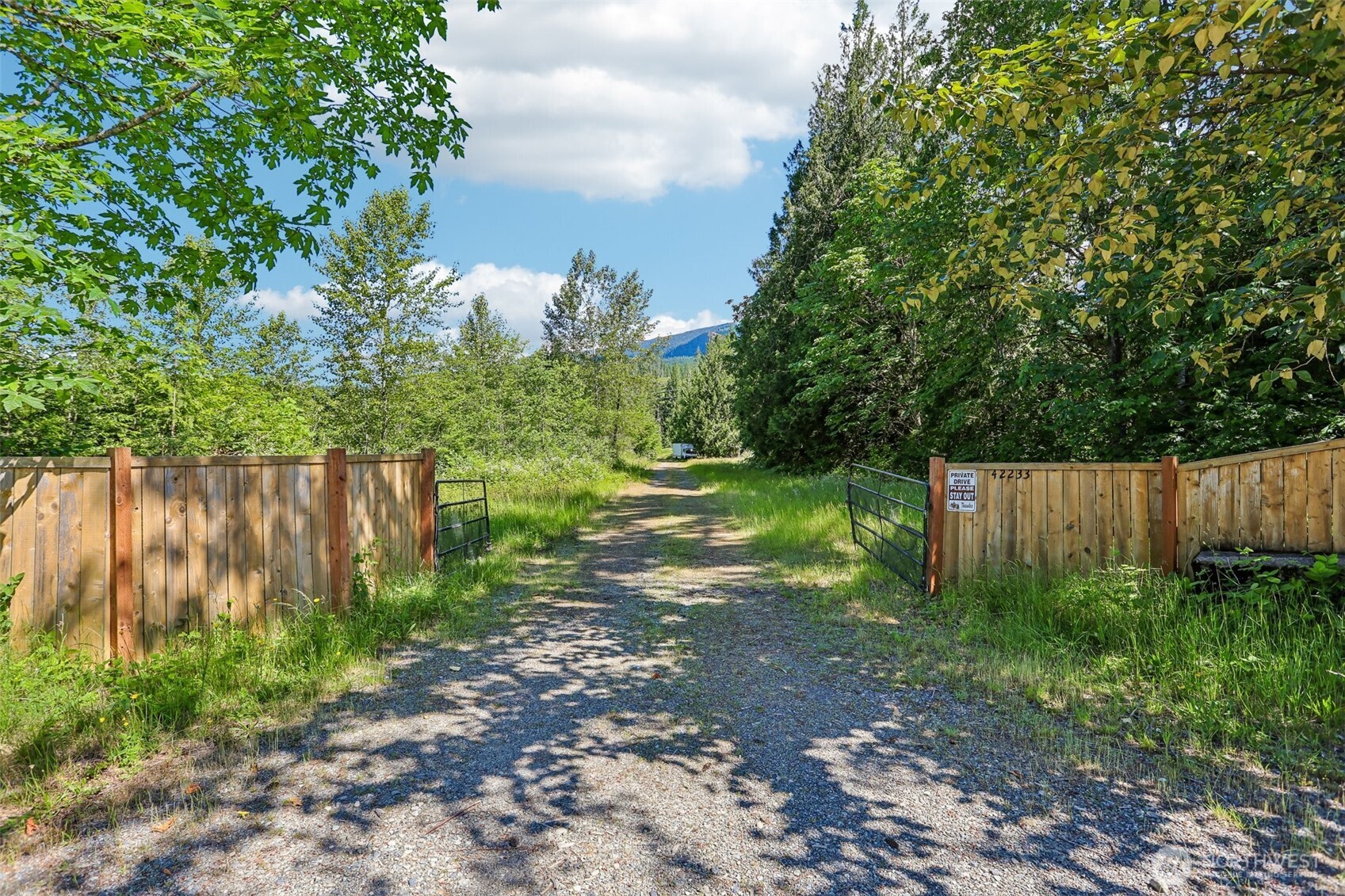 42215 May Creek Road Property Photo 2