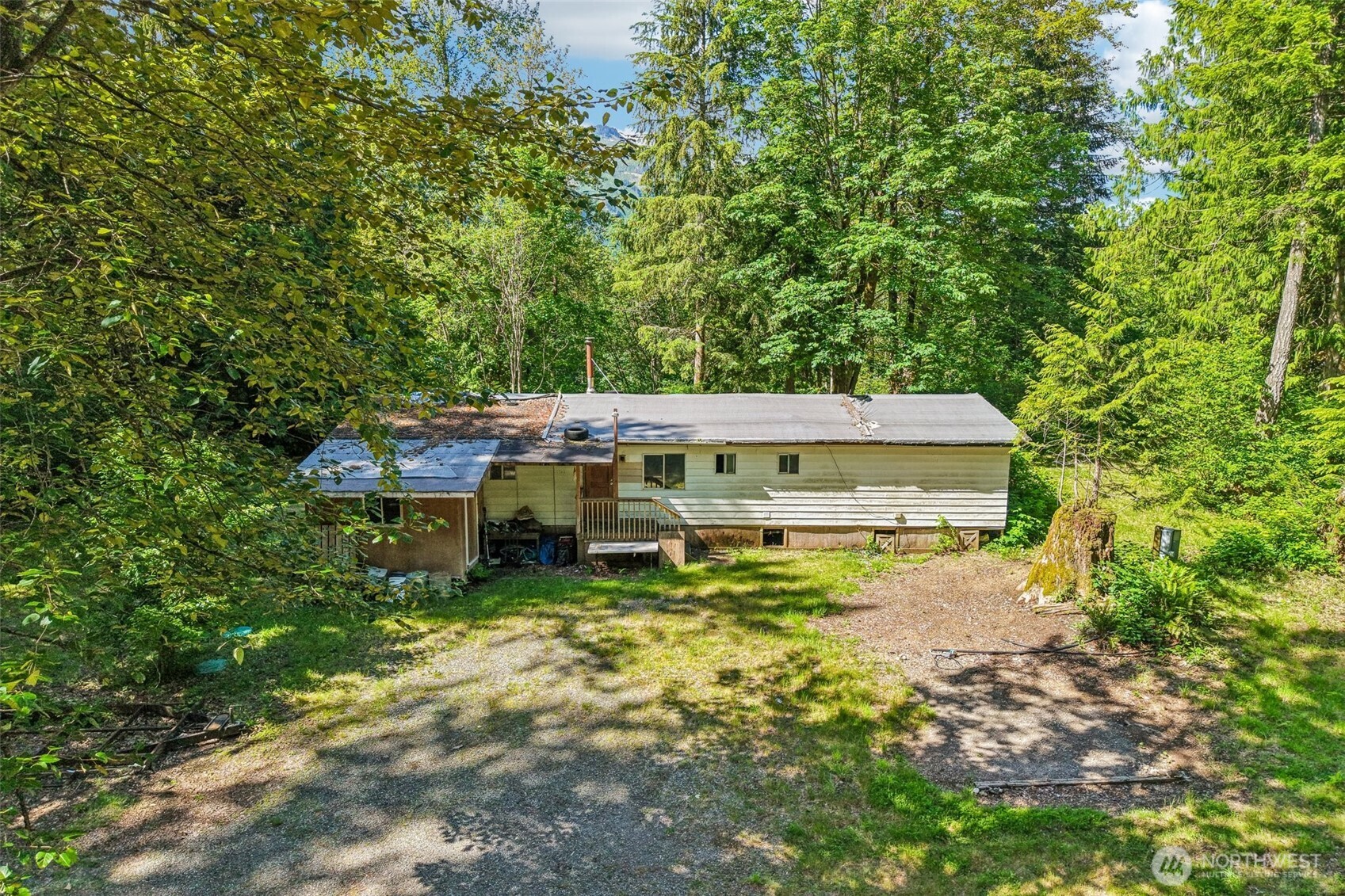42215 May Creek Road Property Photo 4