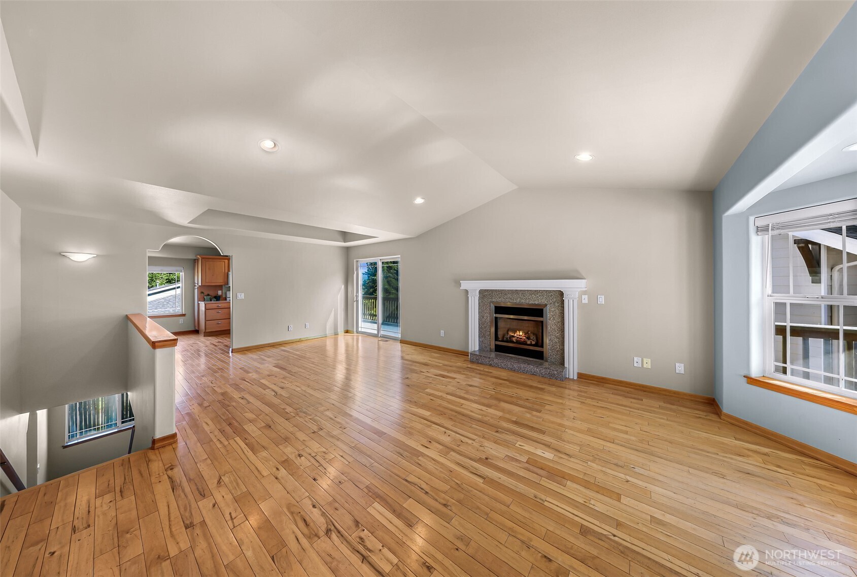 4224 Springland Lane Property Photo 3