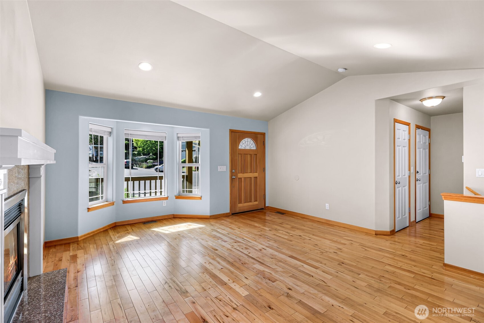 4224 Springland Lane Property Photo 4