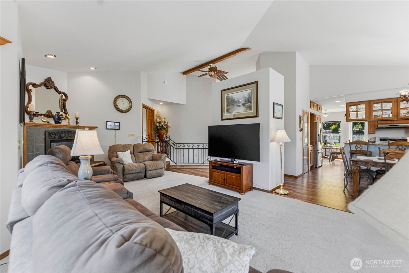 3870 Sunridge Ln Property Photo 13