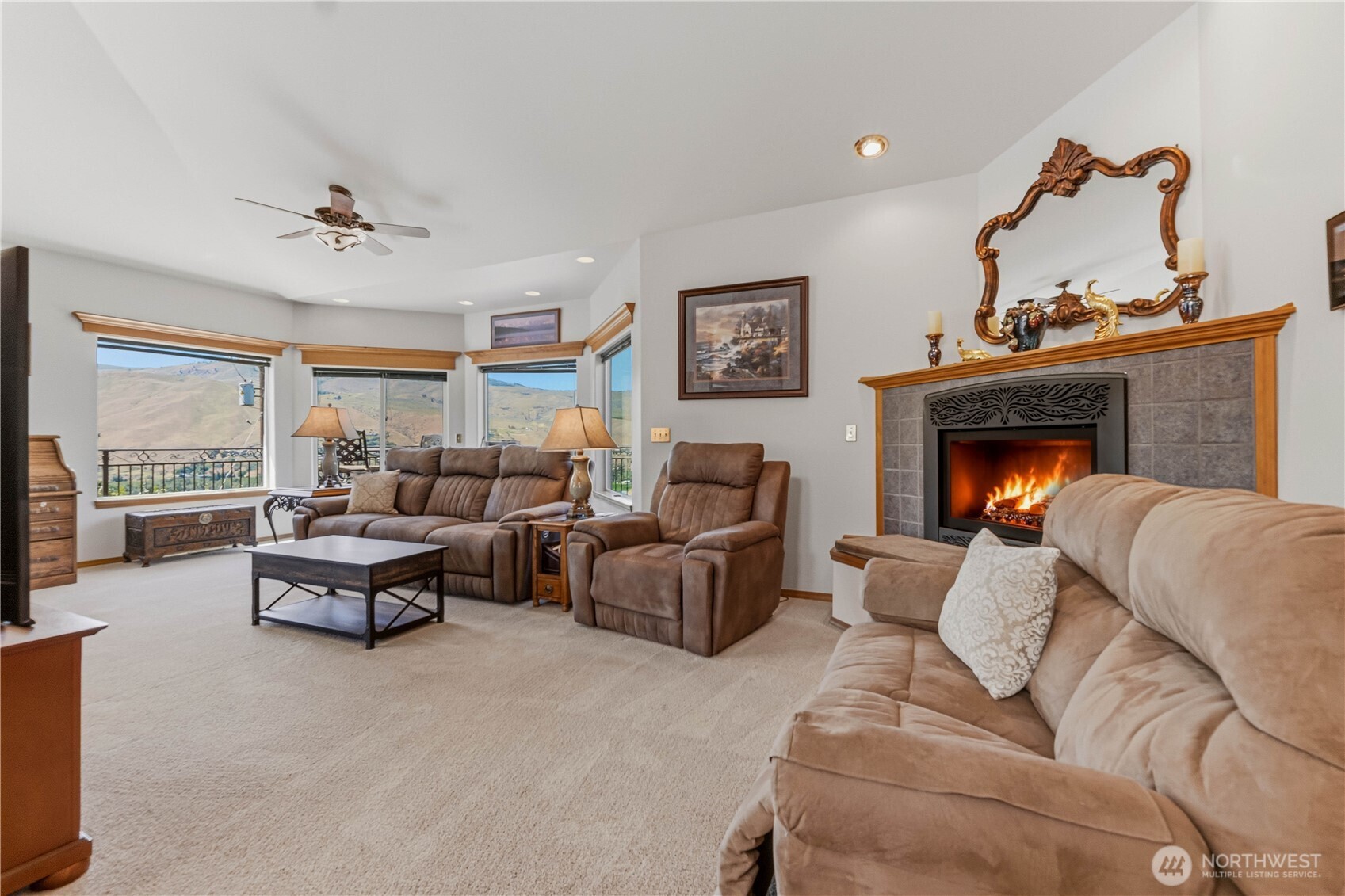 3870 Sunridge Ln Property Photo 14