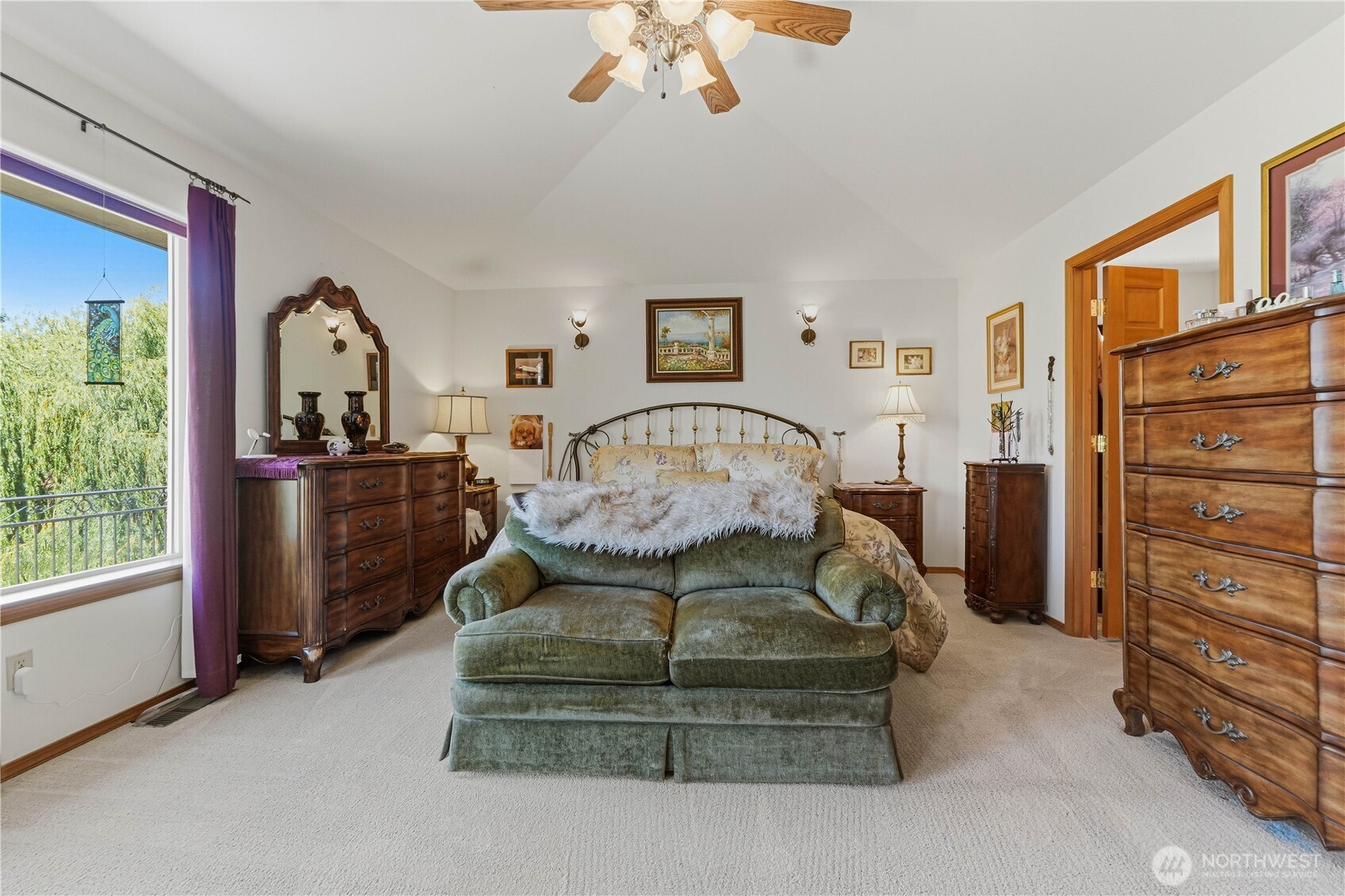 3870 Sunridge Ln Property Photo 19