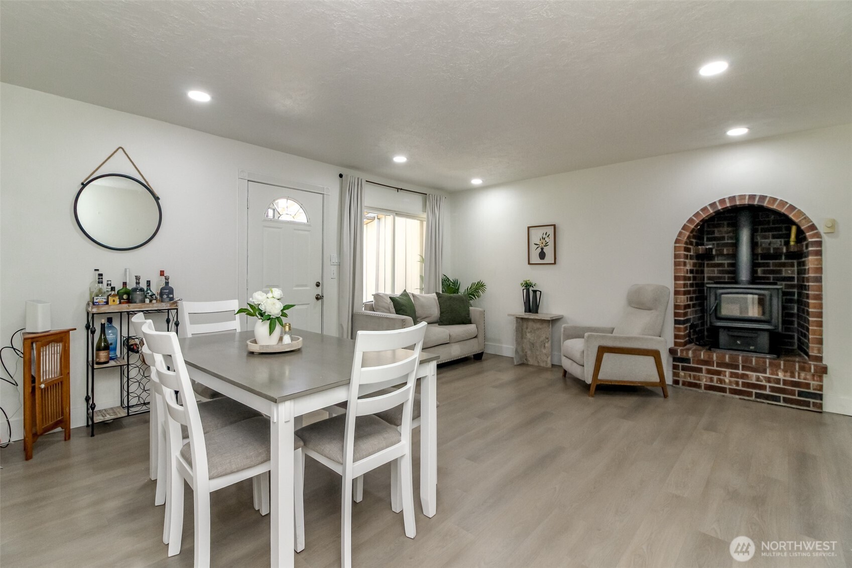 12524 Bingham Avenue Property Photo 7