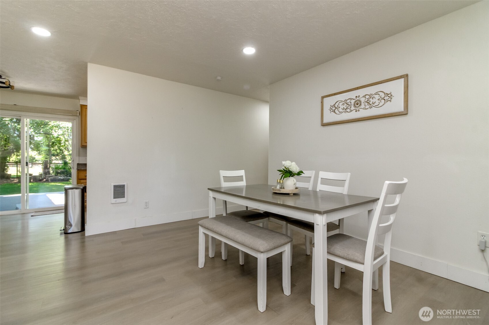 12524 Bingham Avenue Property Photo 8