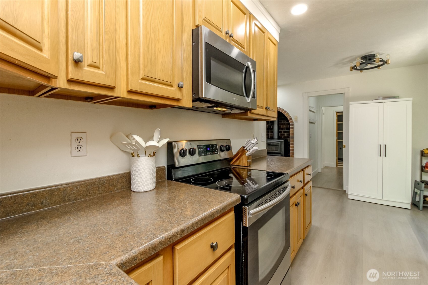 12524 Bingham Avenue Property Photo 11