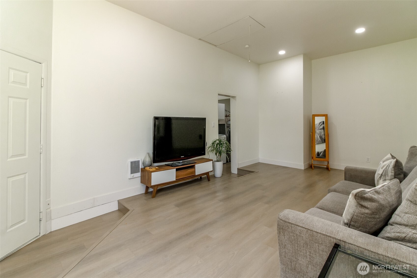 12524 Bingham Avenue Property Photo 20